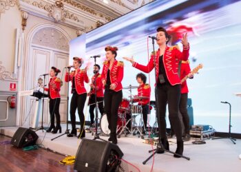 La banda viguesa Broken Peach protagonizará el concierto de Carnaval en Porta do Sol
