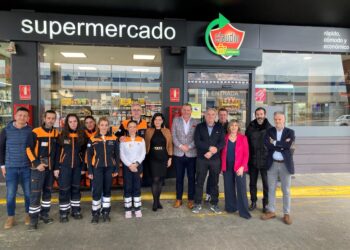 Inaugurado un Claudio Express en la gasolinera de la Avenida Beiramar