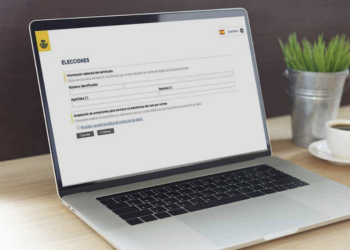 Correos ha admitido cerca de 59.000 votos por correo para el 18F