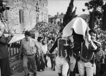 El retorno a Galicia de los restos de Castelao, a través de la crónica fotográfica del vigués Xan Carballa