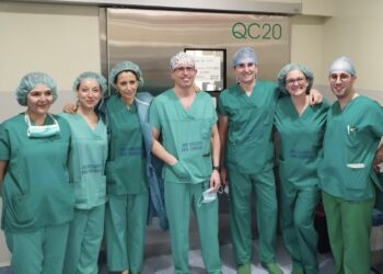 El Álvaro Cunqueiro, primer hospital en Galicia que opera a una paciente con TOC