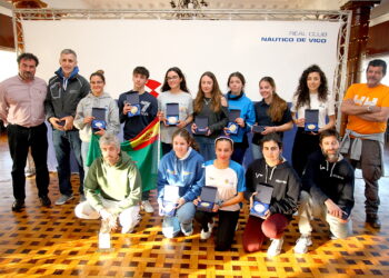 Pablo Cabello e Iria Eguía repiten título en el Trofeo Ría de Vigo de Vaurien, en el que el patrón vigués nunca falla