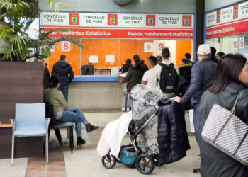 Esperas de más de un mes para una cita en la oficina del Padrón de Vigo