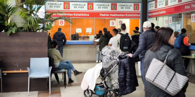 Esperas de más de un mes para una cita en la oficina del Padrón de Vigo