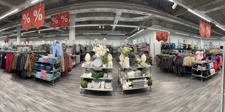 Cuenta atrás para la apertura en Vigo de la primera tienda que la alemana KIK tendrá en Galicia