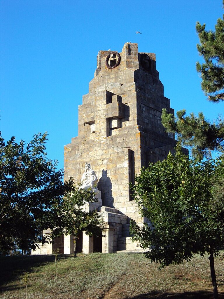 Un siglo del monolito de Monteferro