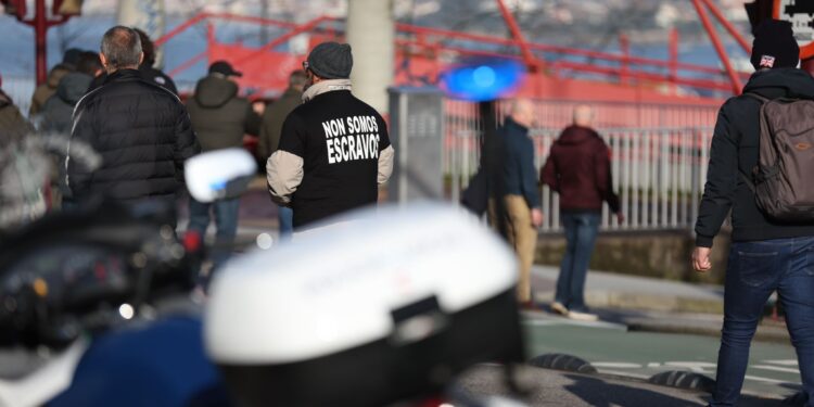 Vitrasa se levanta de la mesa y rompe negociaciones con los trabajadores