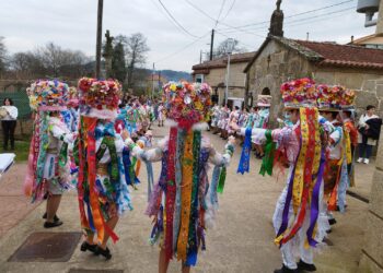 La borrasca Karlotta «alarga» el Entroido hasta marzo. Estos son los municipios que aplazan (o no) la celebración