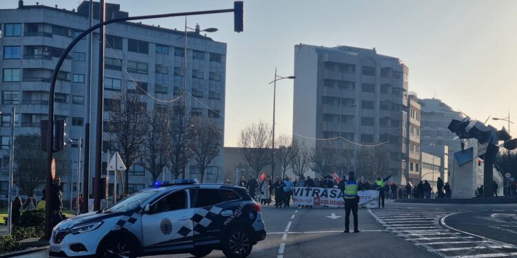 Finaliza sin acuerdo la octava reunión entre Vitrasa y trabajadores