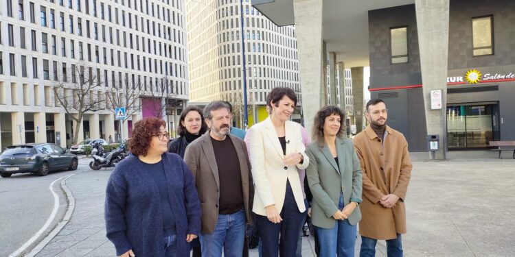 Pontón promete 12.000 viviendas públicas de alquiler mediante un programa de compra de pisos vacíos