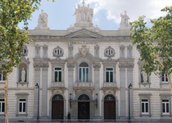 El Supremo anula la sanción a un abogado vigués que acusó a un juez de prevaricación