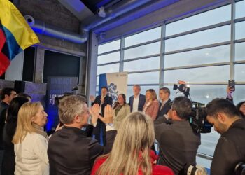 Rueda promete asistencia sanitaria gratuita a los gallegos retornados «sean del país que sean»