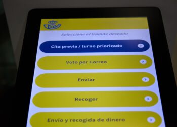 Casi 63.000 electores piden votar por correo, un 18% menos que en 2020 pero un 35% más que en 2016