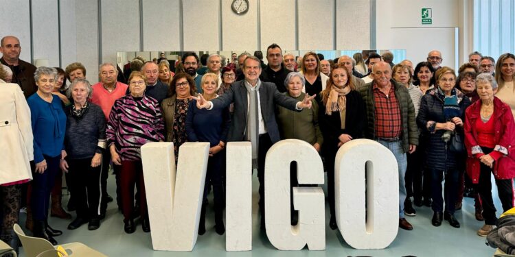 Caballero traslada su «felicitación democrática» a Rueda y expone su deseo de «lo mejor para Galicia»