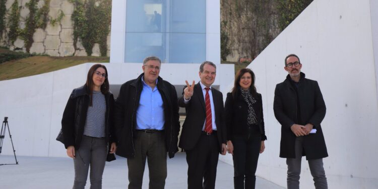 Caballero asume la decisión de las urnas y defiende que Besteiro desarrolle su proyecto desde la oposición