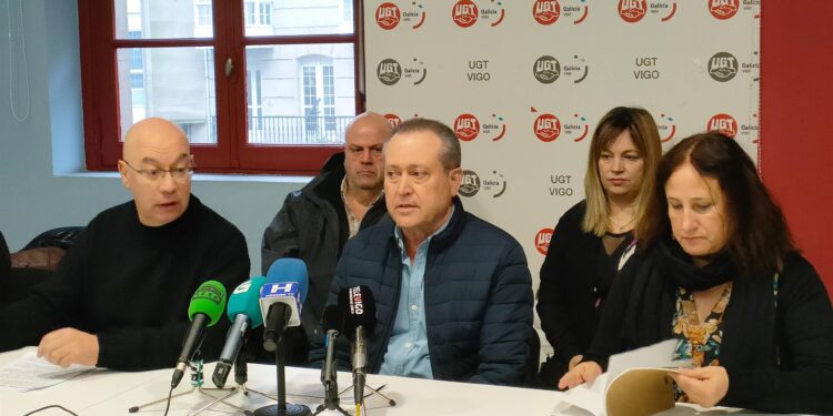 Los sindicatos piden apoyo para la plantilla de Vitrasa: «Es inédito que una huelga de un servicio público dure 90 días»