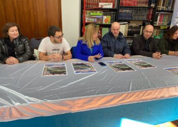 Los vecinos no descartan acciones legales por los perjuicios causados: «Esto es un problema de todos porque Vitrasa lo pagamos todos»