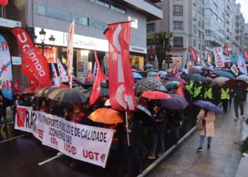 Multitudinaria manifestación en Vigo para reclamar la actualización del convenio de Vitrasa