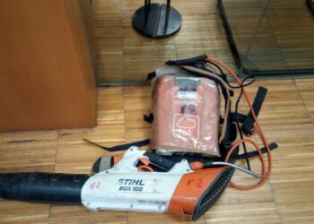 Roba una aspiradora y un soplador del servicio municipal de limpieza y lo acaban pillando