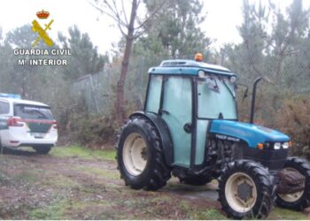 La Guardia Civil recupera un tractor y herramientas robadas en una vivienda de Caldas de Reis