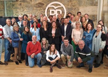 La directiva del PP de Vigo se refuerza con altos cargos, diputados y presidentes de distritos