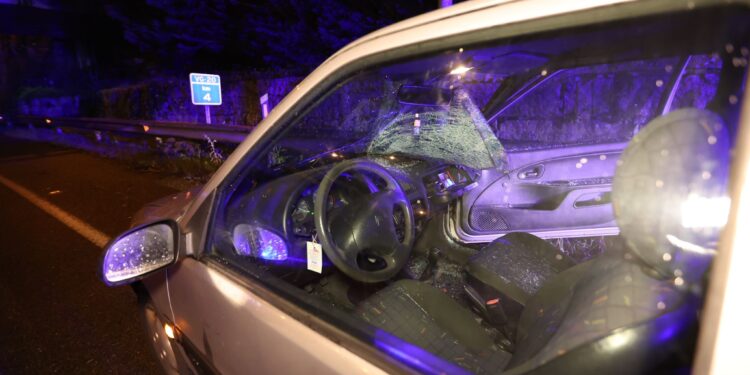 Muere atropellada una mujer en la VG-20 cuando caminaba por la carretera