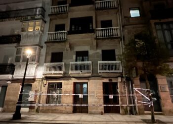 Precintado un edificio en Vigo tras inundarse por una fuga de agua