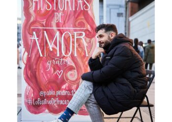 Retratos gratuitos y las mejores historias de amor para conmemorar el 8M en Travesía