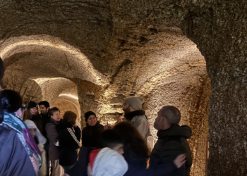 Viaje al Vigo del pasado a través de las galerías del Castro