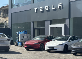 Tesla inaugura en unos días su primer concesionario en Vigo