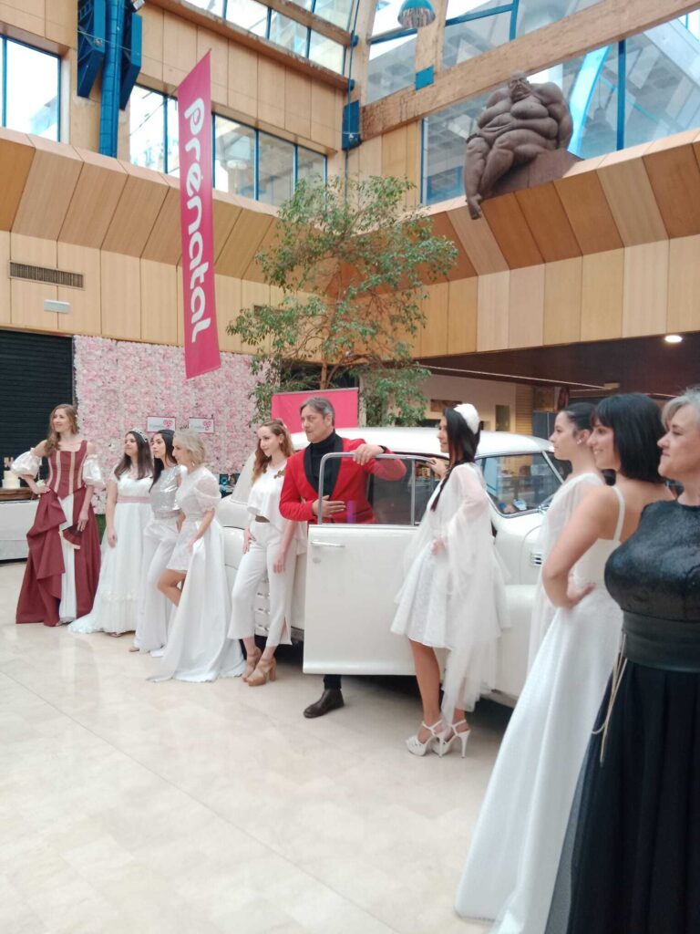 Emotivo fin de semana de bodas en el Centro Comercial Camelias: moda, amor y diversión