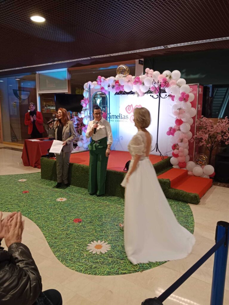 Emotivo fin de semana de bodas en el Centro Comercial Camelias: moda, amor y diversión