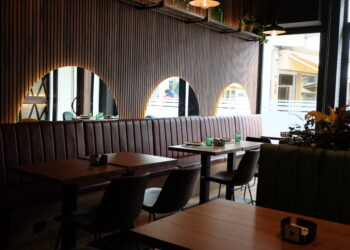 El Escalón Food & Bar, una galería gastronómica que une las dos plazas más bonitas de Vigo