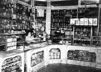 El fin de una era: la pastelería más antigua de Vigo baja la persiana