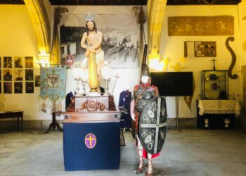 Baiona expone la historia de la cofradía más antigua de Galicia: la Santa Casa en su 450 aniversario