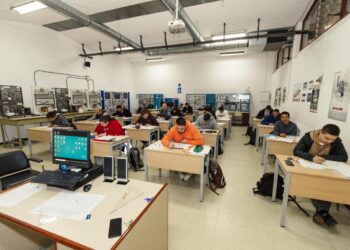 La escuela náutica de Vigo formará por primera vez online a oficiales de puente