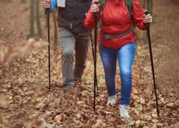 Tui organiza un curso gratuito de marcha nórdica