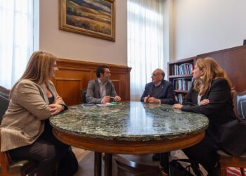 El presidente de la Diputación de Pontevedra y el rector de la UVigo estudian nuevas vías de colaboración