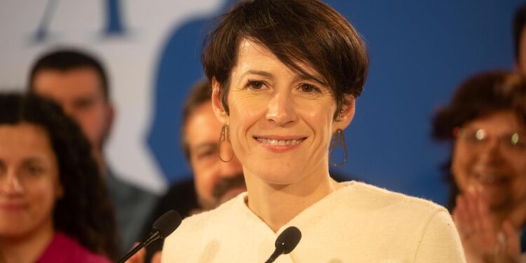 Pontón espera que el cambio de gobierno en Portugal «no paralice» el AVE Vigo-Oporto