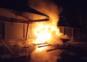 Calcinados los muebles, enseres y ropa almacenados en unos trasteros en Ramón Nieto