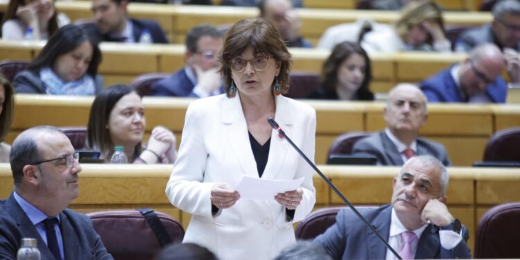 Sánchez reconoce un «déficit histórico» de las inversiones ferroviarias en Galicia