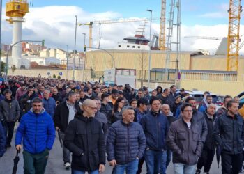 Trabajadores del metal exigen en Vigo más seguridad tras la muerte de un operario en el Astillero San Enrique