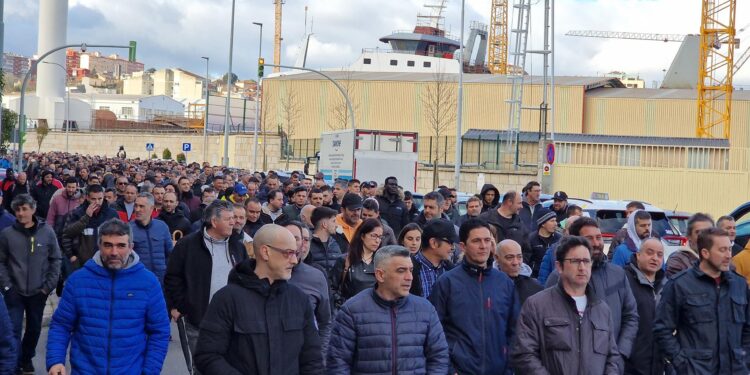 Trabajadores del metal exigen en Vigo más seguridad tras la muerte de un operario en el Astillero San Enrique