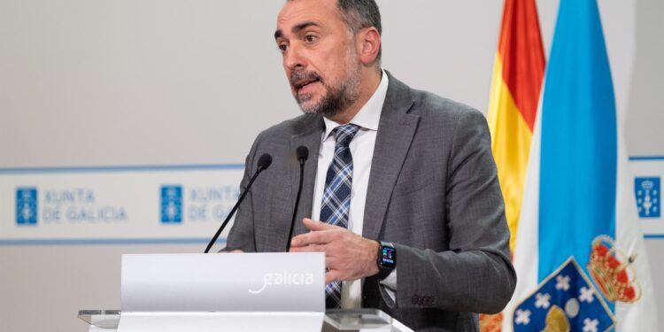 Comesaña, sobre si liderará el PP de Vigo: «Tenemos trabajo suficiente en Sanidade como para pensar en otras cosas»