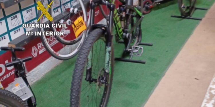 Huye con una bici de 700 euros tras fingir que la probaba para comprarla