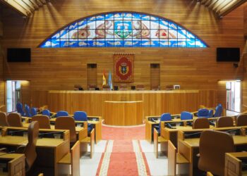 Universitarios vigueses debaten sobre la Inteligencia Artificial en la fase clasificatoria del Parlamento Xove 2024