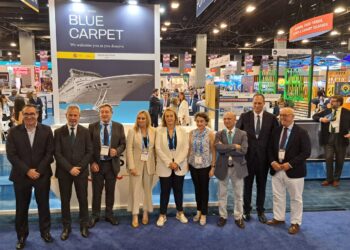 Una delegación de la terminal olívica, encabezada por su presidente, Carlos Botana, participa estos días en la Seatrade Cruise Global