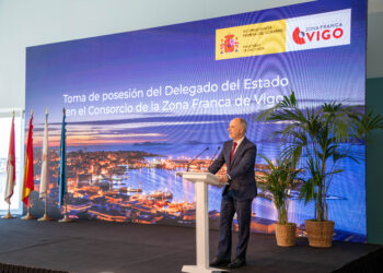 Regades regresa para seguir impulsando Zona Franca «como motor de Vigo y fuente de riqueza para Galicia»