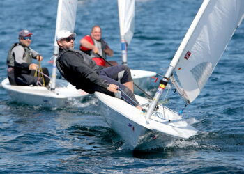 El Liceo de Bouzas confirma 100 barcos el fin de semana en la Ría de Vigo de la Clase ILCA