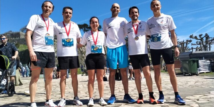 El CC Camelias apoya, junto a Supermercados Gadis, la participación de ADN Runners en la Vig-Bay